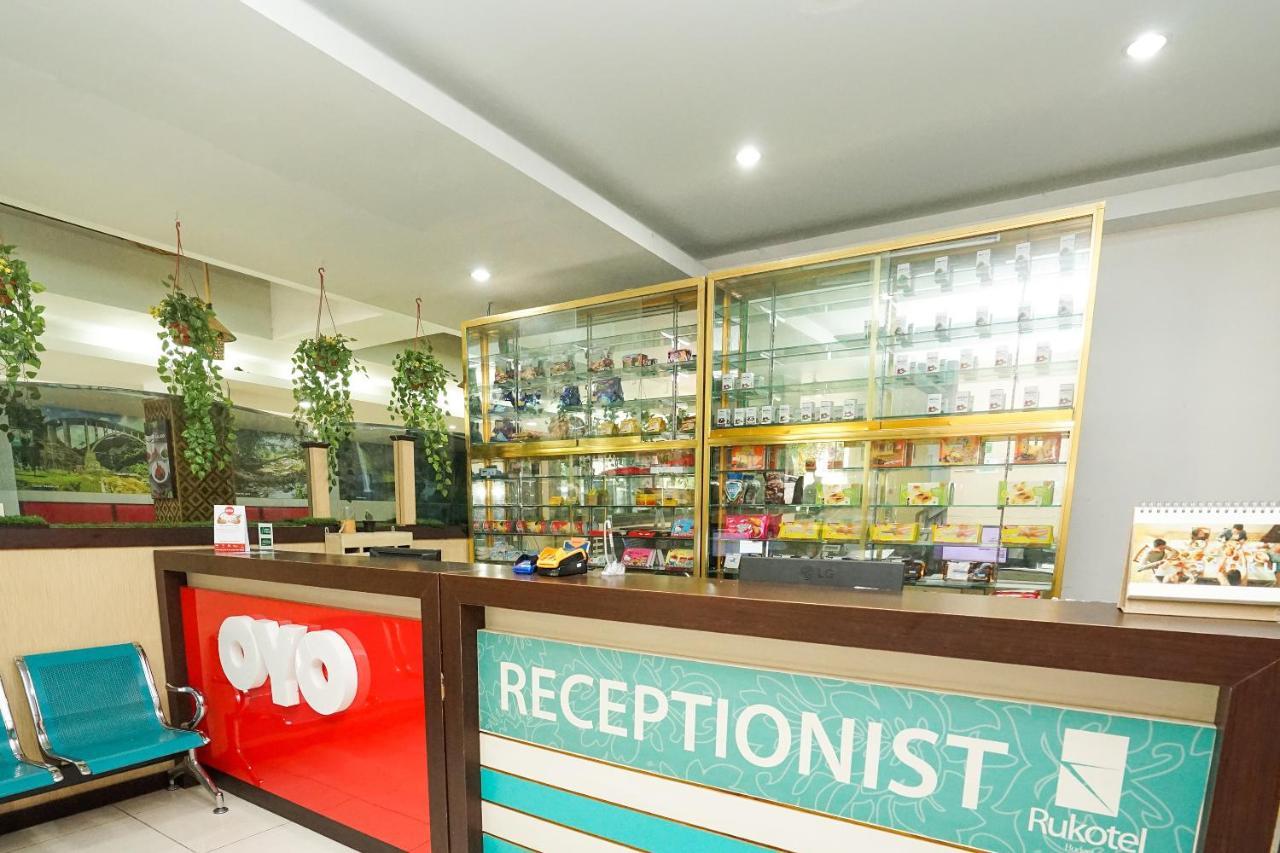 Oyo 277 Rukotel Near Rsu Adi Husada Undaan Kota Surabaya Exterior foto